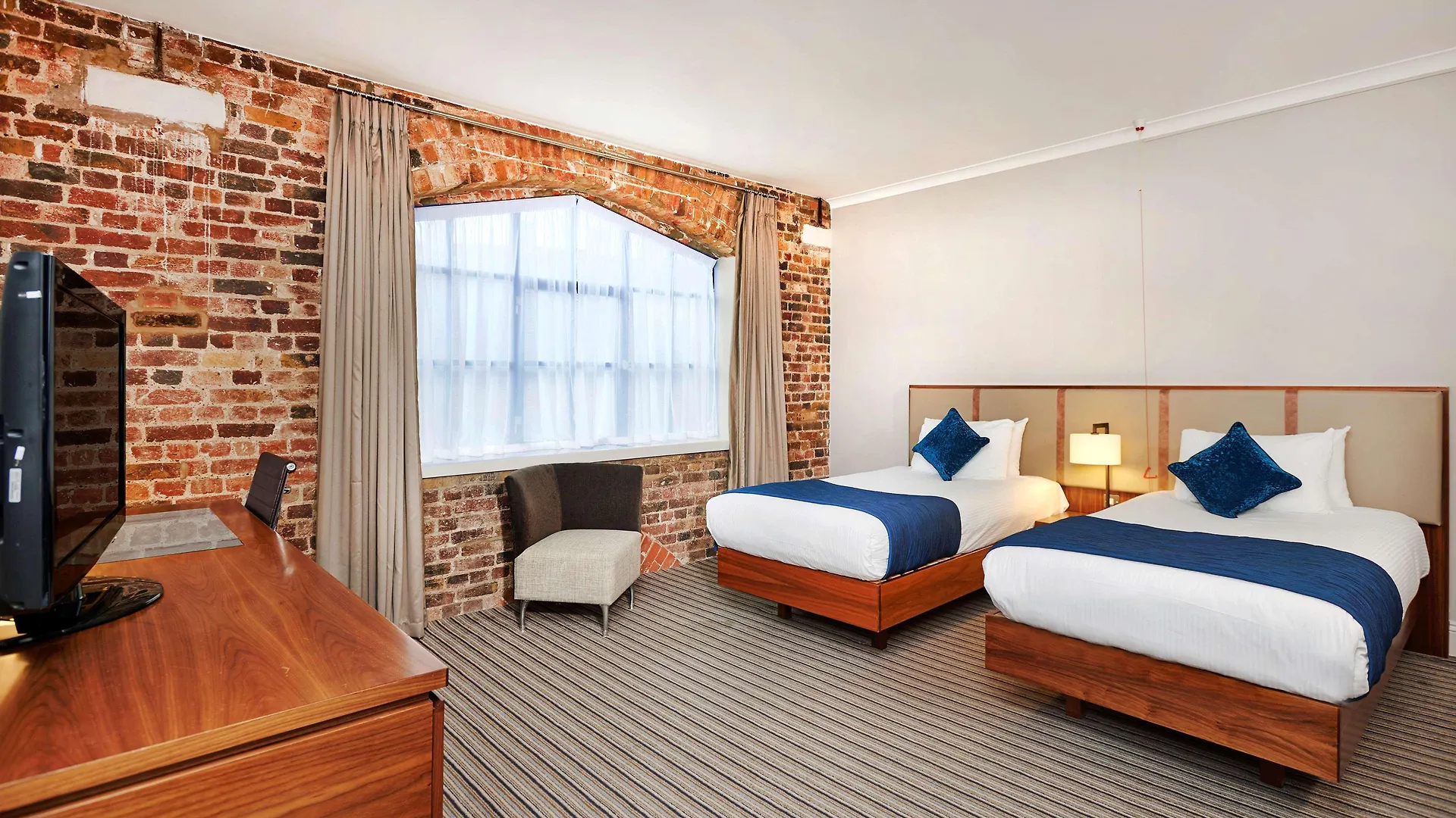 Doubletree By Hilton London - Docklands Riverside Hotel