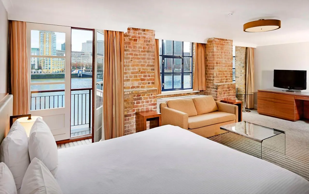 Doubletree By Hilton London - Docklands Riverside Hotel