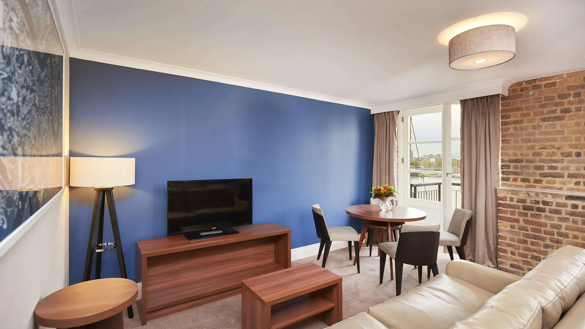 Doubletree By Hilton London - Docklands Riverside