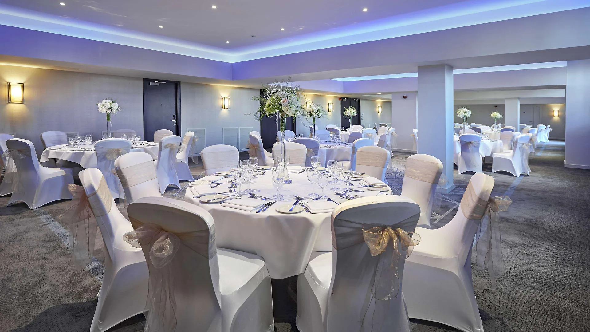 Doubletree By Hilton London - Docklands Riverside Otel