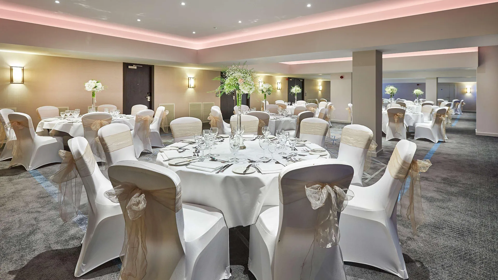 Otel Doubletree By Hilton London - Docklands Riverside
