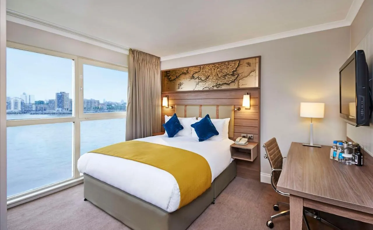 Doubletree By Hilton London - Docklands Riverside 4*,  Birleşik Krallık