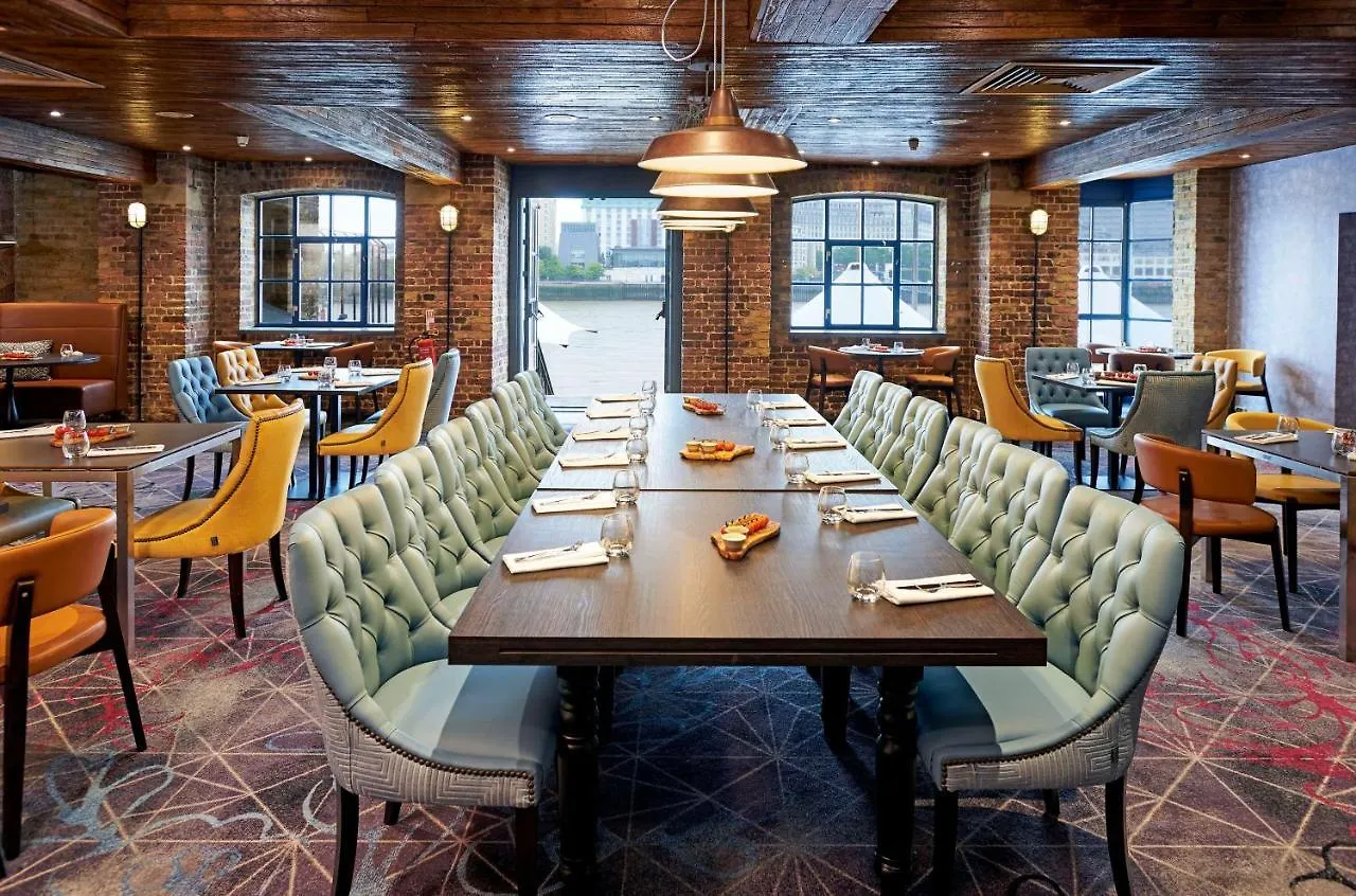 Doubletree By Hilton London - Docklands Riverside Otel